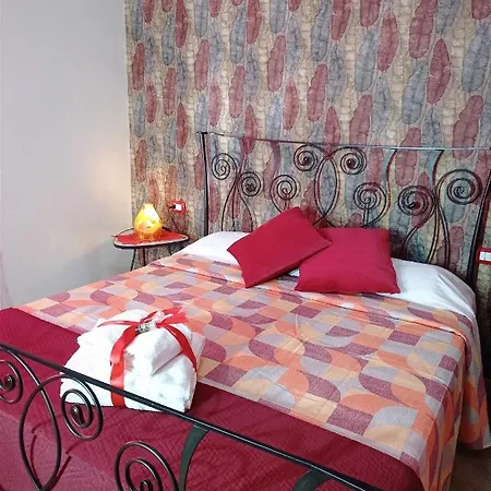 Domus Pio Xi Bed & Breakfast 3*